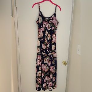 Woman’s: Thin Strapped Floral long maxi dress Size:XL